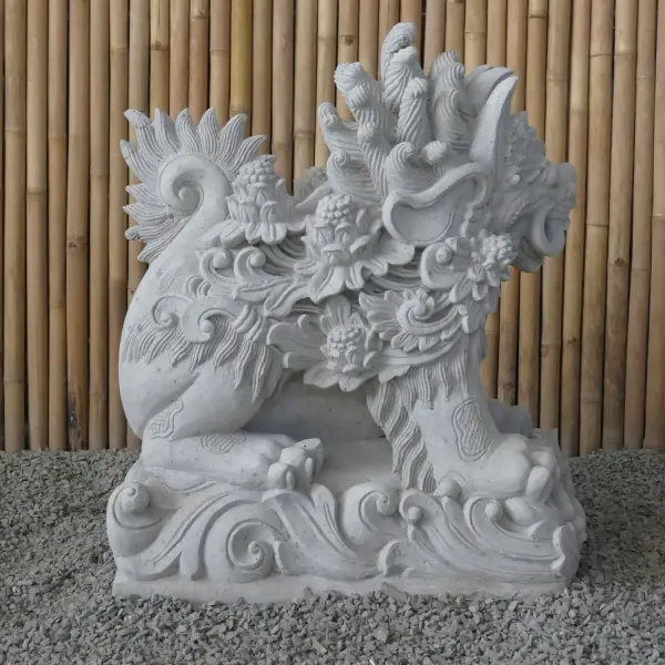 Product image 3 of the product “Balinese Singa carving about 95cm height, 80cm width, 45cm length. Made of taro sand ”